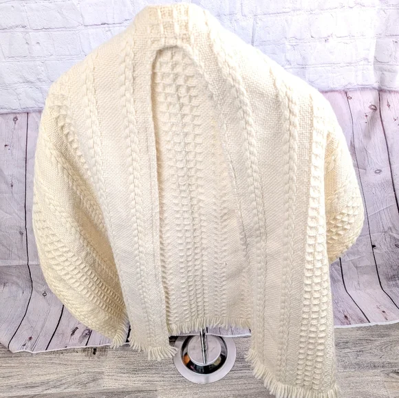 VINTAGE Wool Shawl Made In Ireland NWT 58x36 - Picture 11 of 11